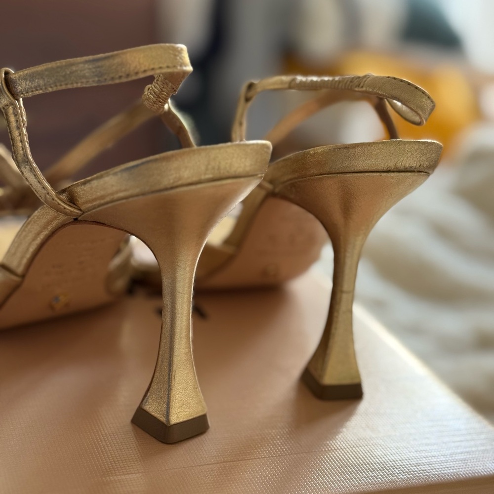 Vicenza Square-Toe Heels - Picture 9 of 16